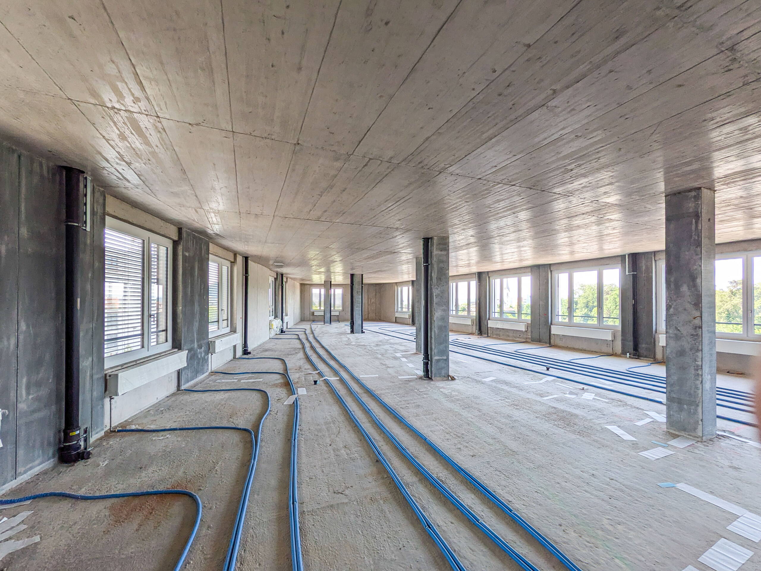 vitaone Rohbau Grossraum vitaone Rohbau Grossraum, Kabel am Boden